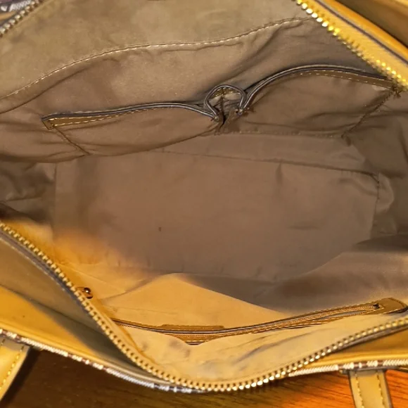 Pretty NINE WEST Beige/Brown Signature Print Floral Tote NICE!! - Picture 13 of 13